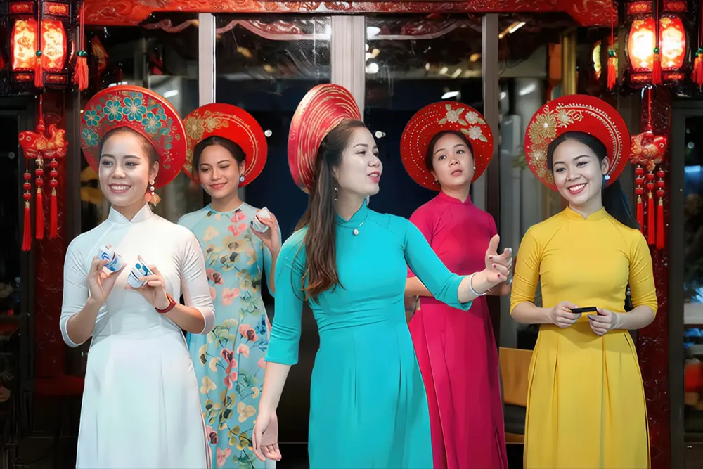 Bout Tour Hue - Enjoy Music Folk Song