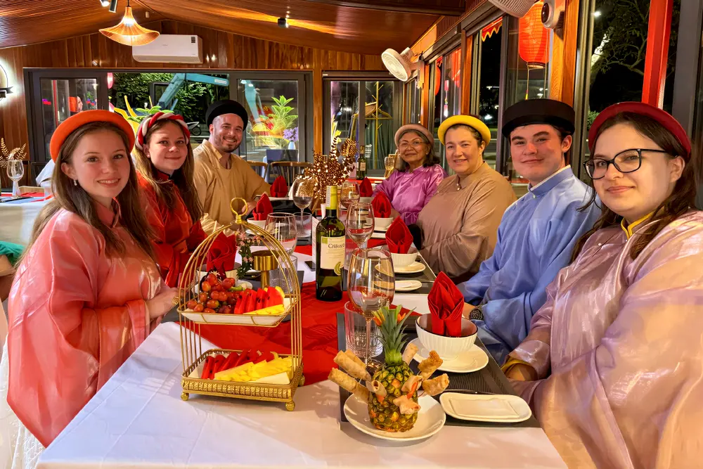 Bout Tour Hue - Experience Local Cuisine